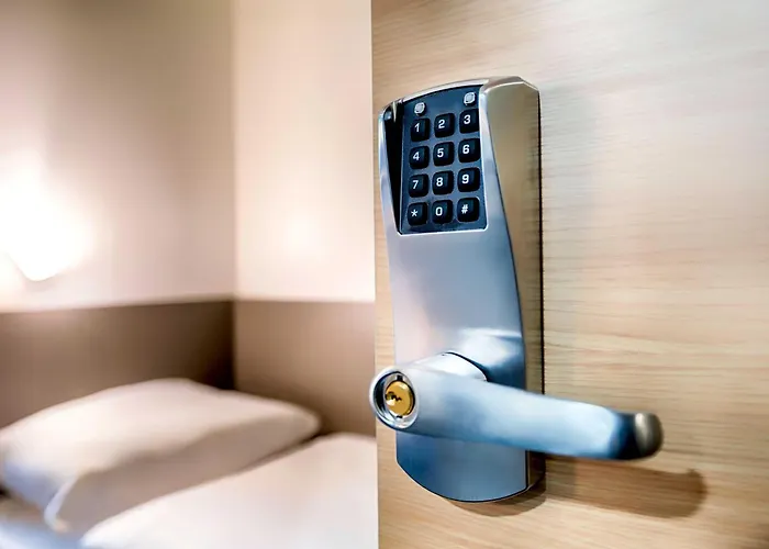 Berliner-platz Hotel 3*